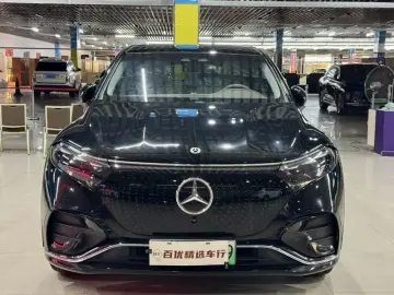 2023 Mercedes-Benz EQS SUV с пробегом 28 000 км