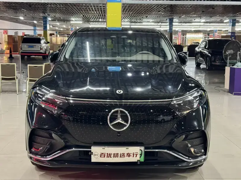 2023 Mercedes-Benz EQS SUV с пробегом 28 000 км
