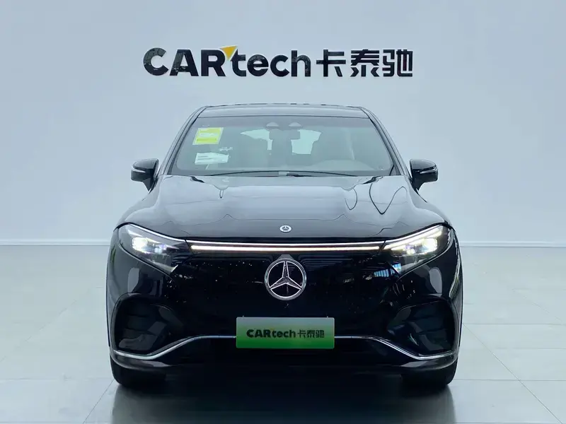 2025 Mercedes-Benz EQS SUV с пробегом 100 км