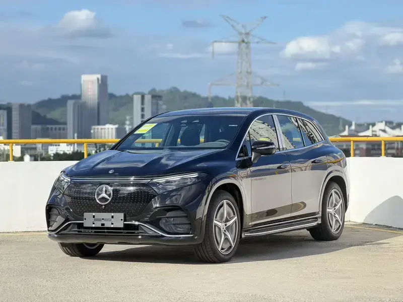 2025 Mercedes-Benz EQS SUV с пробегом 100 км