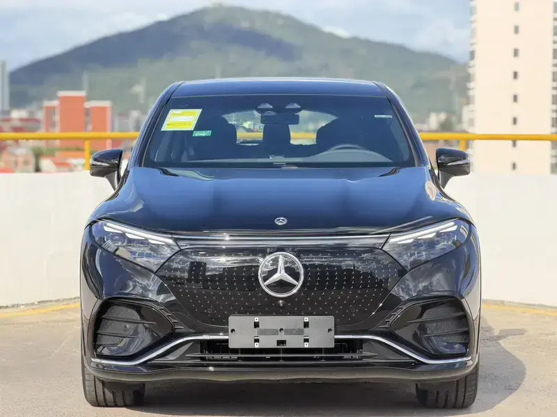 2025 Mercedes-Benz EQS SUV с пробегом 100 км