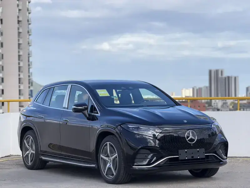 2025 Mercedes-Benz EQS SUV с пробегом 100 км