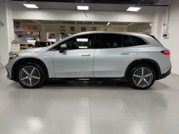2023 Mercedes-Benz EQS SUV с пробегом 128 000 км