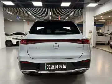 2023 Mercedes-Benz EQS SUV с пробегом 128 000 км