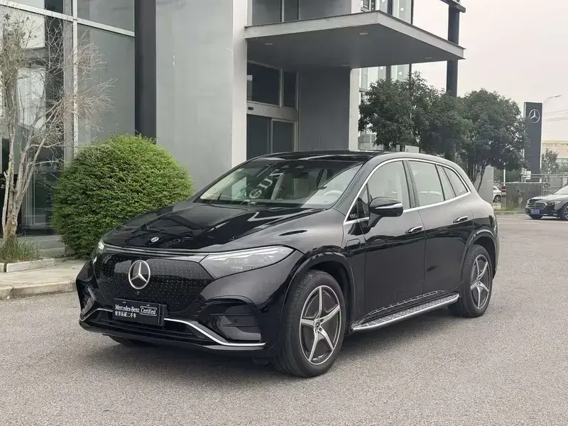 2025 Mercedes-Benz EQS SUV с пробегом 13 600 км