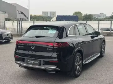 2025 Mercedes-Benz EQS SUV с пробегом 13 600 км