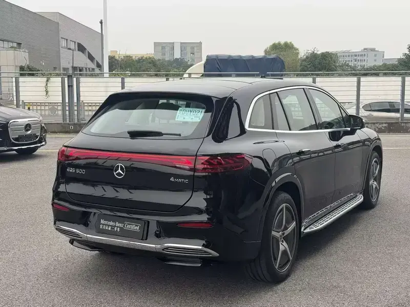 2025 Mercedes-Benz EQS SUV с пробегом 13 600 км