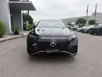 2025 Mercedes-Benz EQS SUV с пробегом 8 200 км