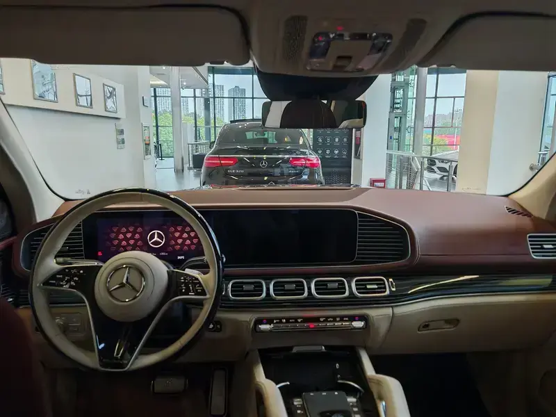 2026 Mercedes-Benz GLS с пробегом 1 300 км