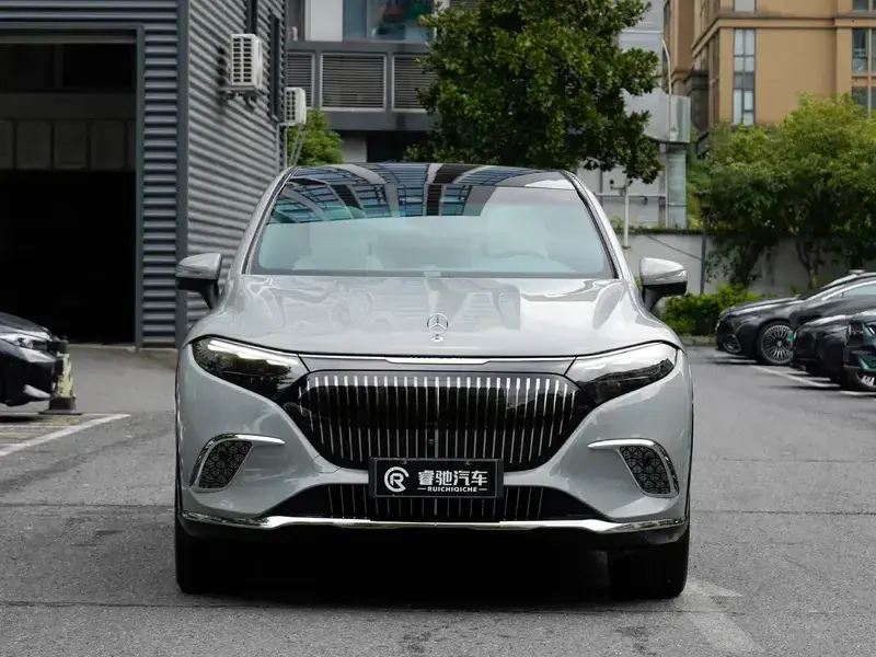 2024 Mercedes-Benz Maybach EQS SUV с пробегом 7 000 км