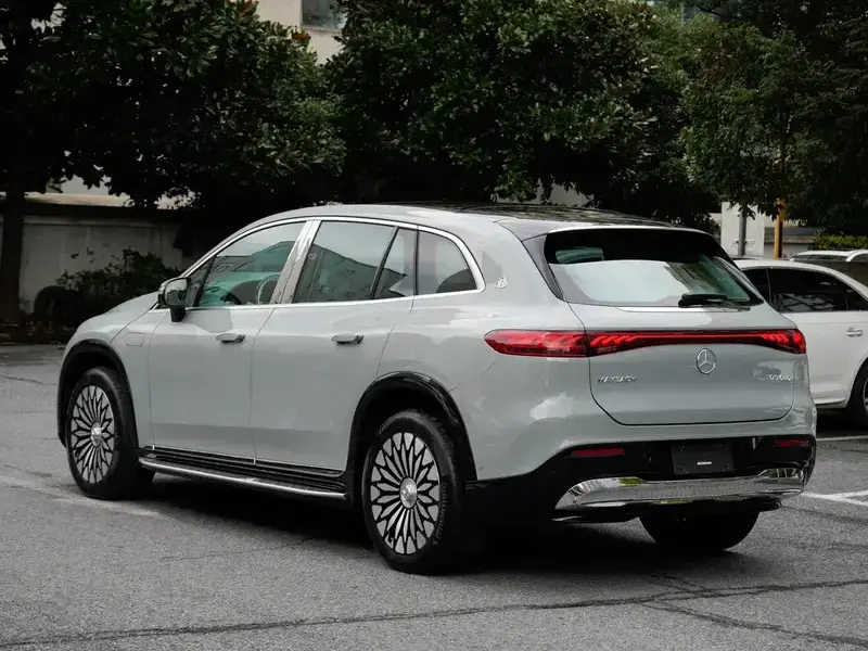 2024 Mercedes-Benz Maybach EQS SUV с пробегом 7 000 км