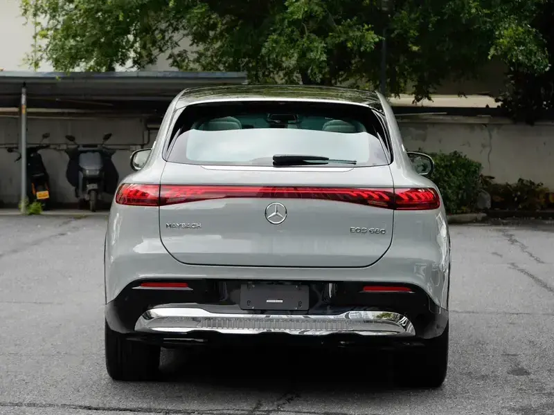 2024 Mercedes-Benz Maybach EQS SUV с пробегом 7 000 км
