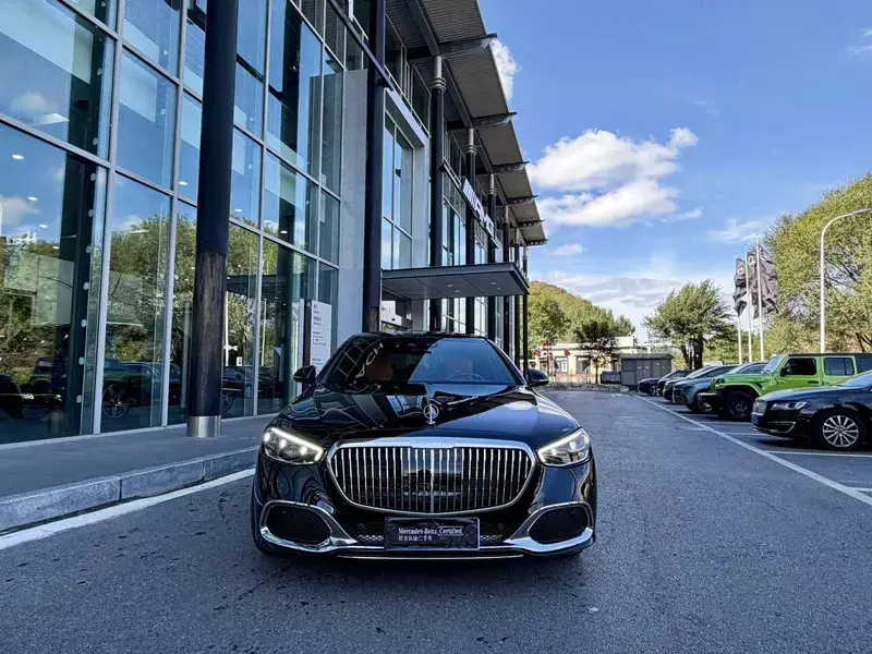2025 Mercedes-Benz Maybach S-Класс с пробегом 5 000 км