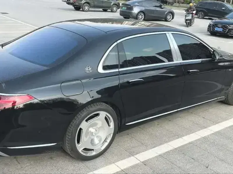 2023 Mercedes-Benz Maybach S-Класс с пробегом 12 000 км