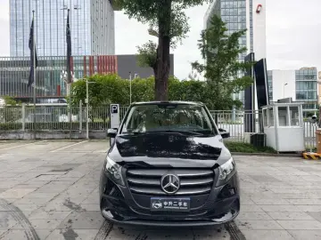 2025 Mercedes-Benz Vito с пробегом 12 400 км