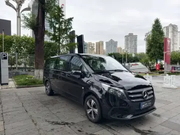 2025 Mercedes-Benz Vito с пробегом 12 400 км