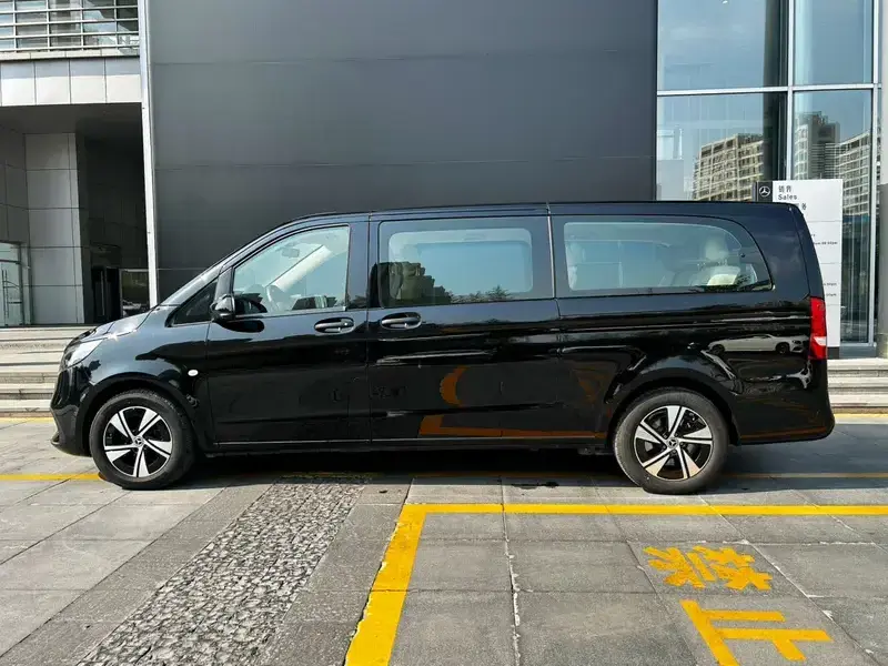 2024 Mercedes-Benz Vito с пробегом 10 000 км