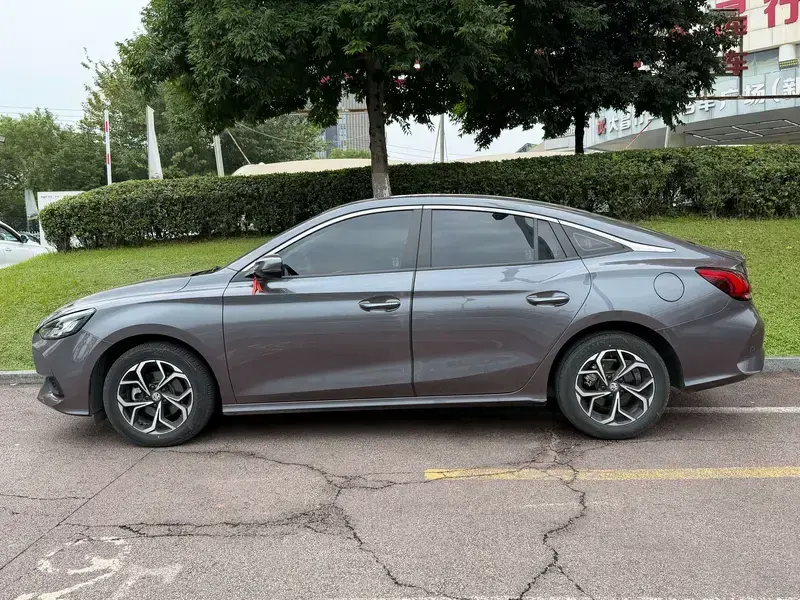 2023 MG 5 с пробегом 31 000 км