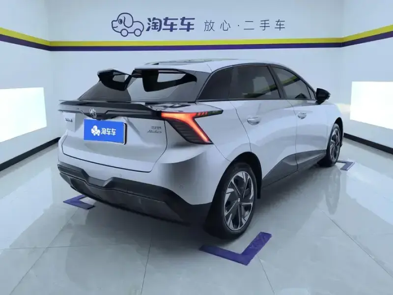 2022 MG 4 EV с пробегом 34 000 км