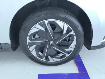 2022 MG 4 EV с пробегом 34 000 км