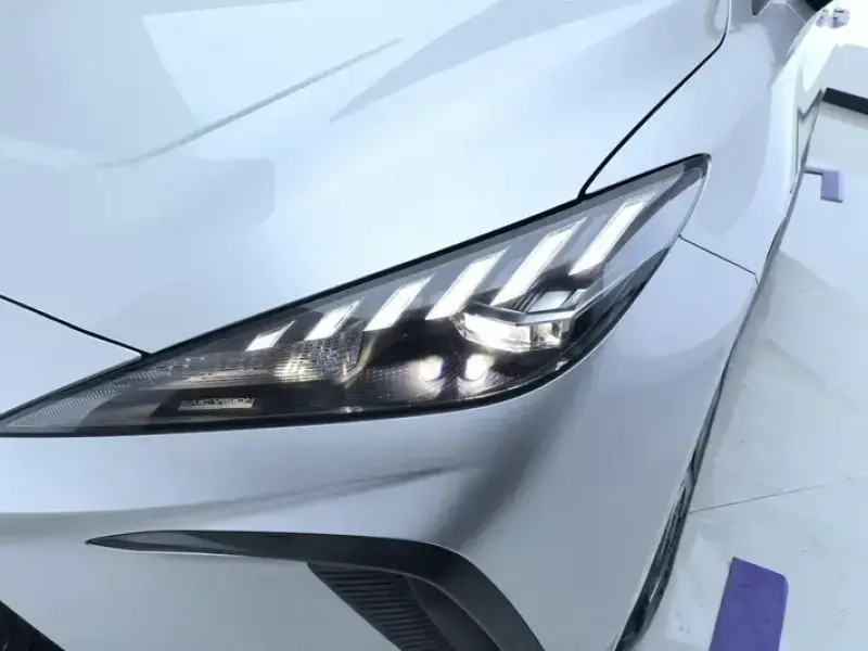 2022 MG 4 EV с пробегом 34 000 км