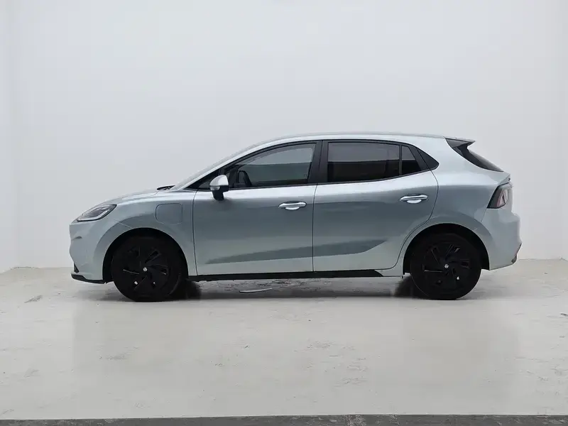 2026 MG 4 EV с пробегом 15 200 км