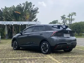 2023 MG 4 EV с пробегом 120 000 км