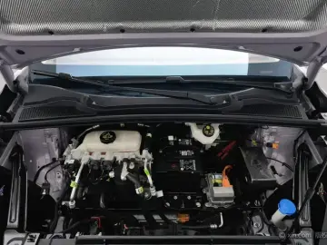 2026 MG 4 EV с пробегом 13 400 км