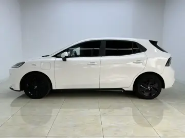 2026 MG 4 EV с пробегом 15 900 км