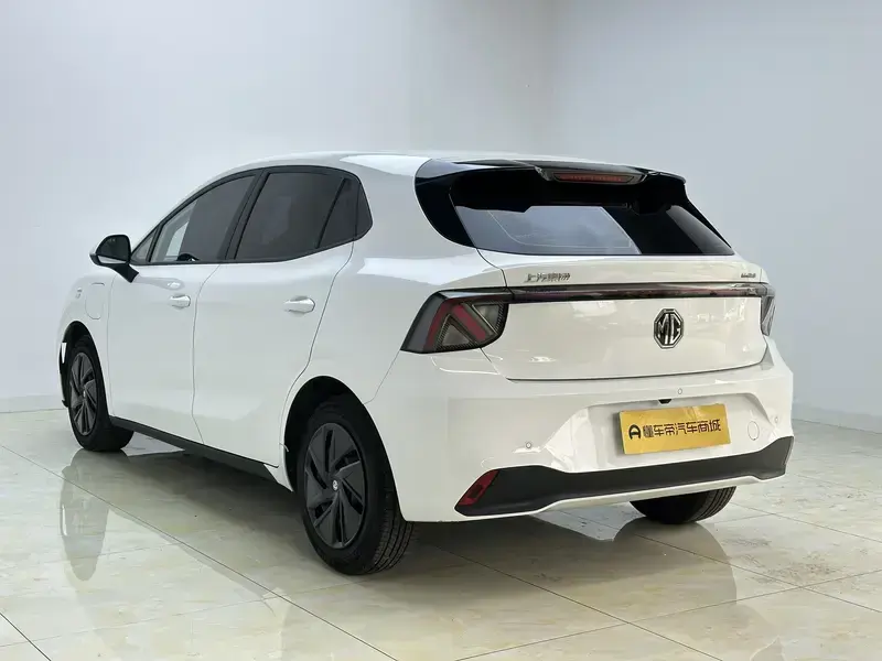 2026 MG 4 EV с пробегом 15 900 км