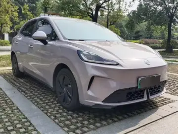 2026 MG 4 EV с пробегом 1 500 км