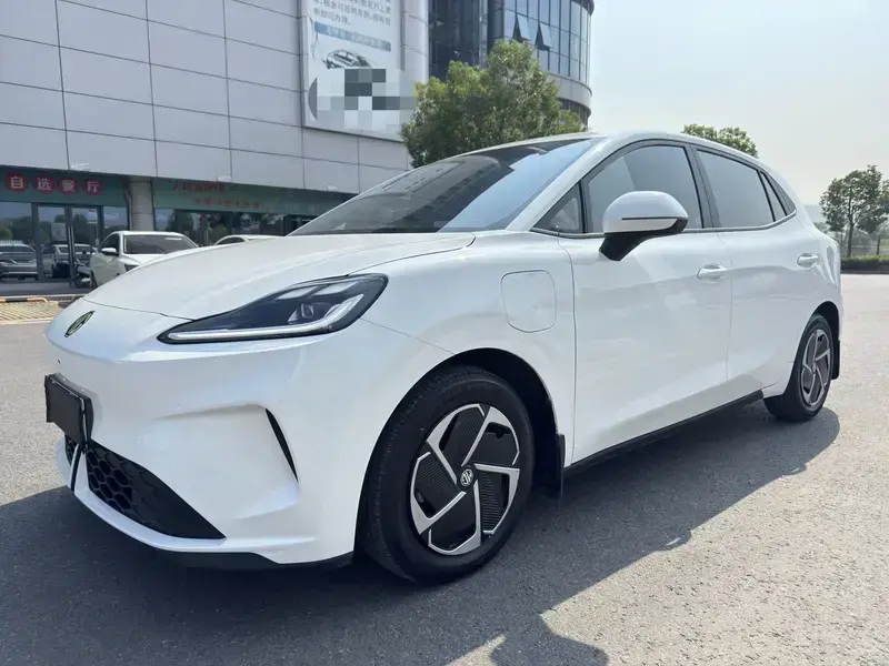 2026 MG 4 EV с пробегом 17 000 км