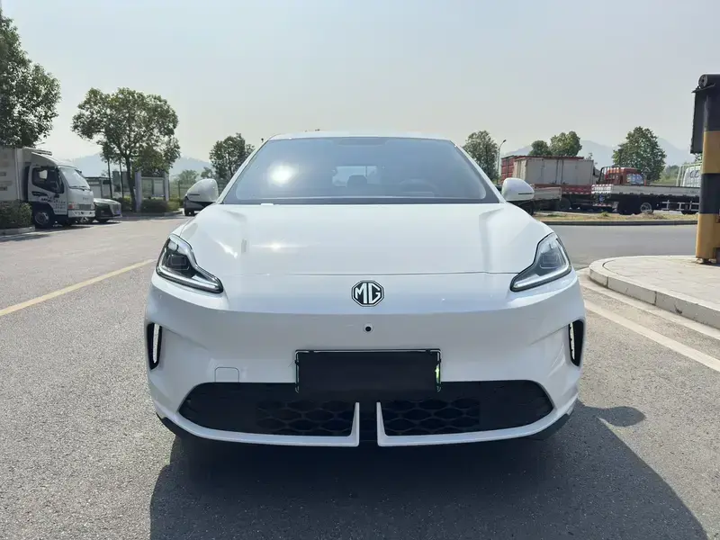 2026 MG 4 EV с пробегом 17 000 км