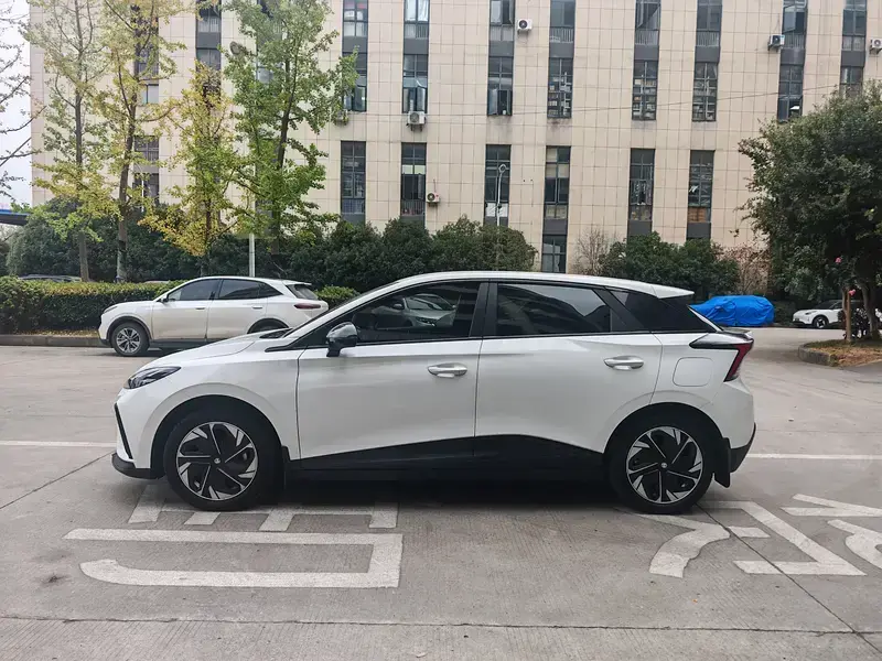 2023 MG 4 EV с пробегом 53 000 км