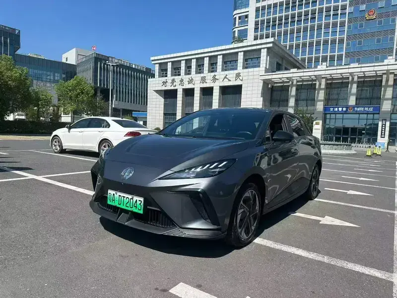 2023 MG 4 EV с пробегом 28 000 км