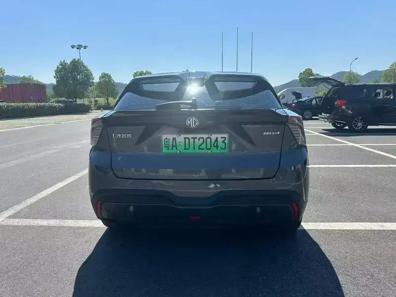 2023 MG 4 EV с пробегом 28 000 км