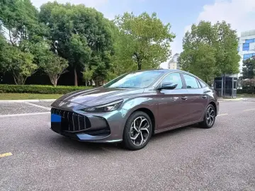 2023 MG 5 с пробегом 31 000 км