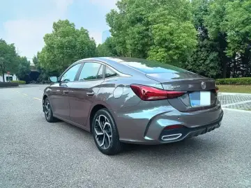 2023 MG 5 с пробегом 31 000 км