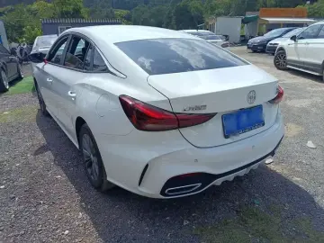 2025 MG 5 с пробегом 16 000 км