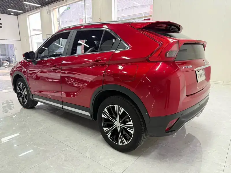 2021 Mitsubishi Eclipse Cross с пробегом 24 000 км
