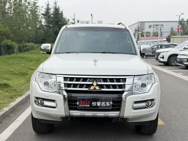 2018 Mitsubishi Pajero с пробегом 83 000 км
