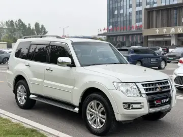 2018 Mitsubishi Pajero с пробегом 83 000 км
