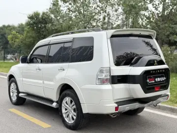 2018 Mitsubishi Pajero с пробегом 83 000 км