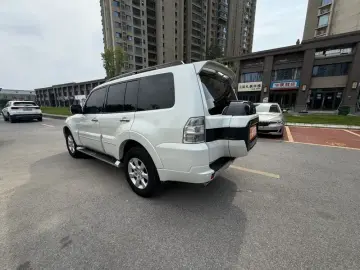 2020 Mitsubishi Pajero с пробегом 71 000 км