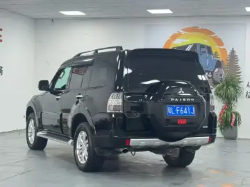 2018 Mitsubishi Pajero с пробегом 110 000 км