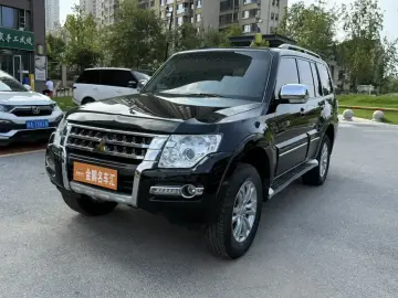 2020 Mitsubishi Pajero с пробегом 71 000 км