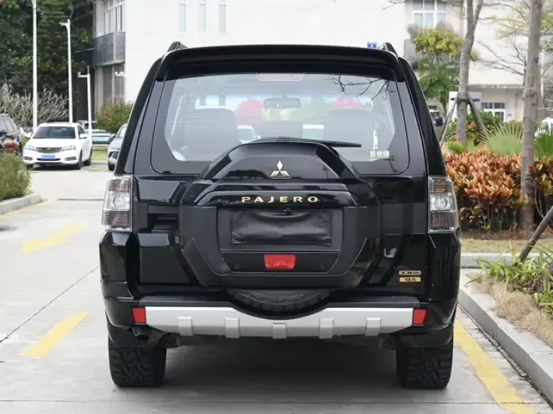 2018 Mitsubishi Pajero с пробегом 110 000 км
