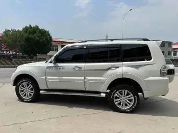 2019 Mitsubishi Pajero с пробегом 142 000 км
