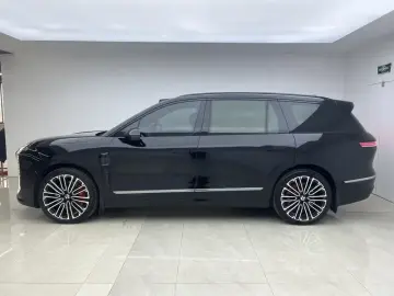 2026 Nio ES8 с пробегом 10 700 км