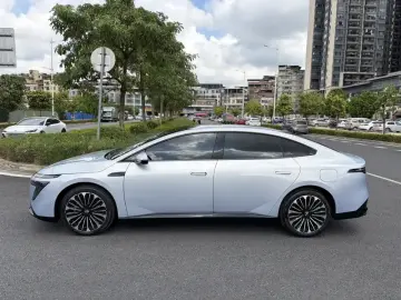 2025 Nissan N7 с пробегом 8 000 км